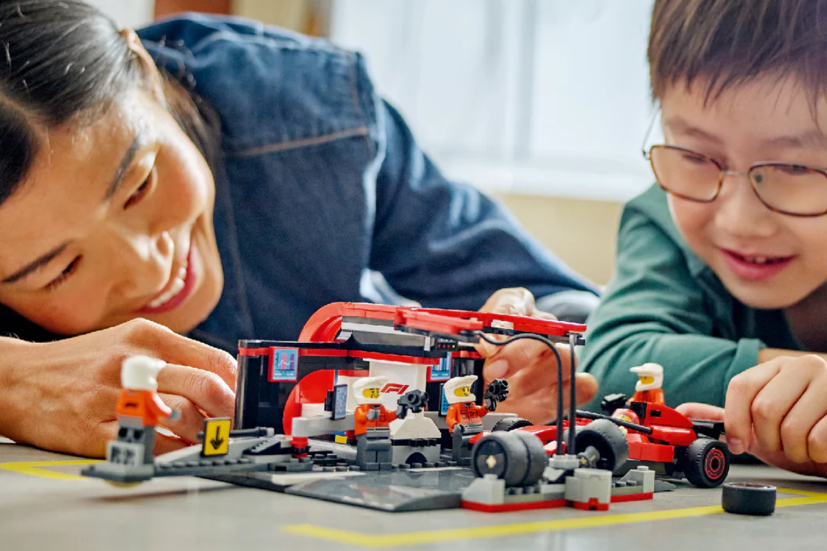 lego-city-f1-bo-tram-bao-duong-sieu-thu-vi